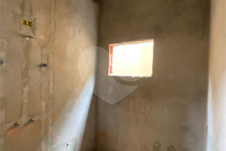 Casa térrea na Vila São José.