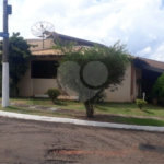 Casa com 4 Quartos para alugar - Residencial Samambaia
