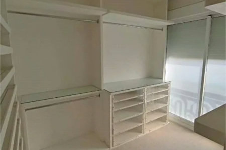 Casa à venda com 3 suítes no condomínio Solares Vila Europa, São Paulo - SP