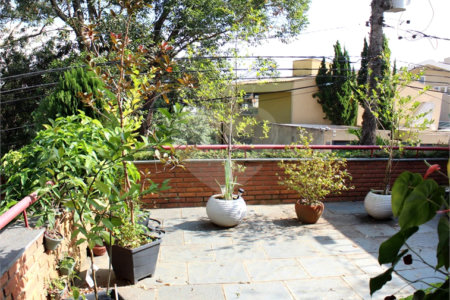 Casa à venda com 4 quartos, sendo 2 suítes, em Jardim Leonor, São Paulo, SP