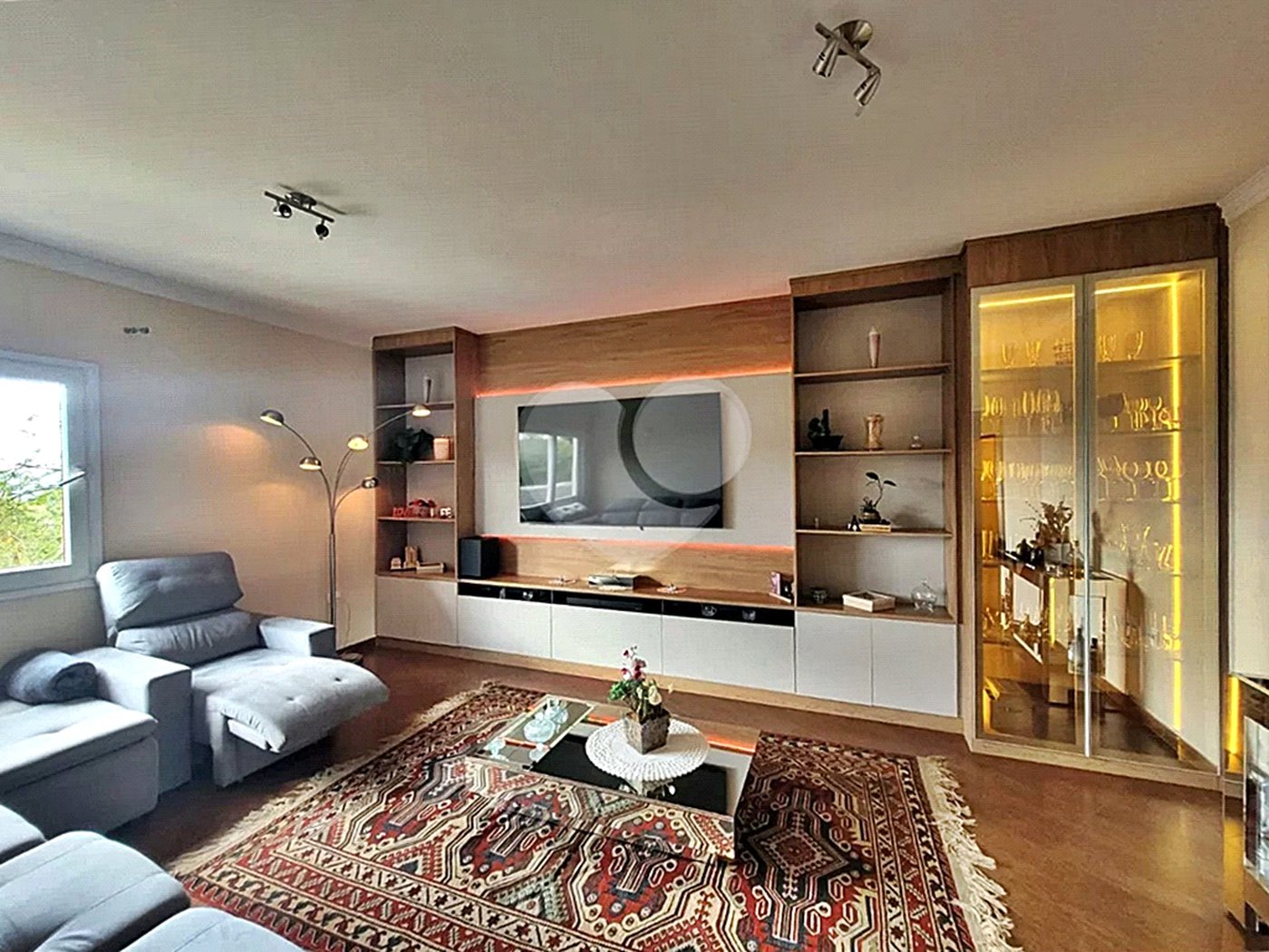 Casa à venda com 3 suítes no condomínio Cantareira, Mairiporã - SP