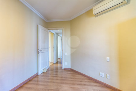 Apartamento à venda com 3 quartos, sendo 2 suítes, em Vila Andrade, São Paulo, SP