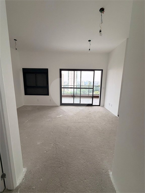 Apartamento à venda com 3 quartos, sendo 1 suíte, em Alto da Boa Vista, São Paulo, SP
