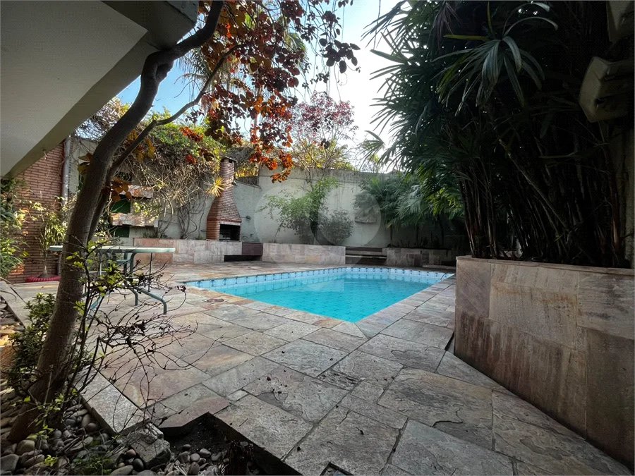 Sobrado à venda com 3 quartos, sendo 1 suíte, em Rolinópolis, São Paulo, SP