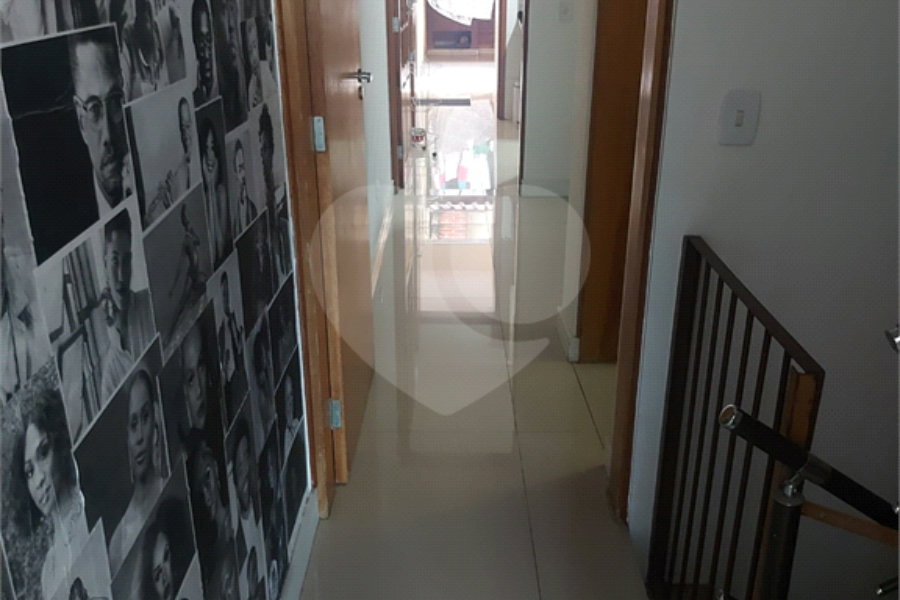 Sobrado à venda com 3 quartos, sendo 1 suíte, em Tremembé, São Paulo, SP