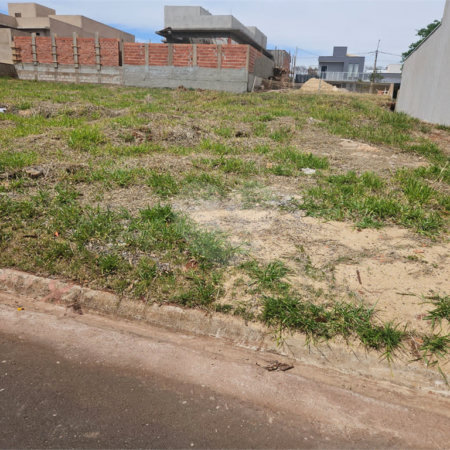 Terreno à venda no condomínio Bela Vitta, Araraquara - SP