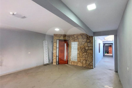 Sobrado à venda com 3 quartos, sendo 1 suíte,  em Jardim Ana Rosa, Suzano, SP
