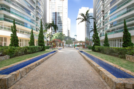 Apartamento à venda com 4 quartos, sendo 3 suítes,  em Vila Romana, São Paulo, SP