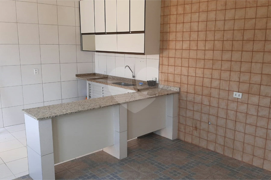 Casa à venda com 3 quartos, sendo 1 suíte, em Jardim Guairaca, São Paulo, SP