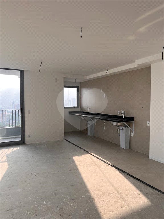 Apartamento à venda com 3 quartos, sendo 1 suíte, em Pinheiros, São Paulo, SP