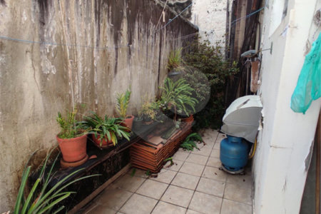 Sobrado à venda com 3 quartos em Chora Menino, São Paulo, SP