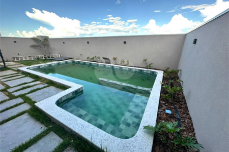 Casa à venda com 3 suítes em Village do Lago, Três Lagoas, MS
