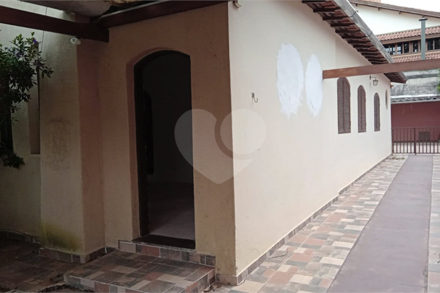 Casa Térrea à venda com 3 quartos, sendo 1 suíte, em Vila Irmãos Arnoni, São Paulo, SP