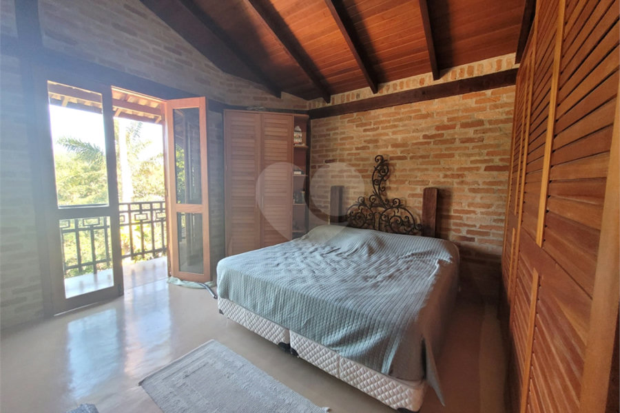 Casa à venda com 3 quartos, sendo 1 suíte,  no condomínio Residencial Bosque da Serra, Mairiporã - SP