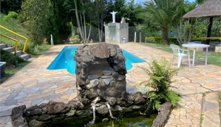 Casa em condomínio à venda com 4 quartos, sendo 1 suíte,  no Centro, Bom Jesus dos Perdões, SP
