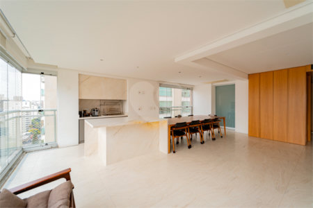 Apartamento à venda com 3 suítes em Campo Belo, São Paulo, SP