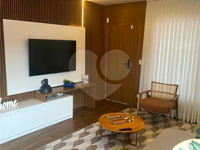 Sobrado à venda com 3 quartos, sendo 1 suíte,  em Vila Irmãos Arnoni, São Paulo, SP