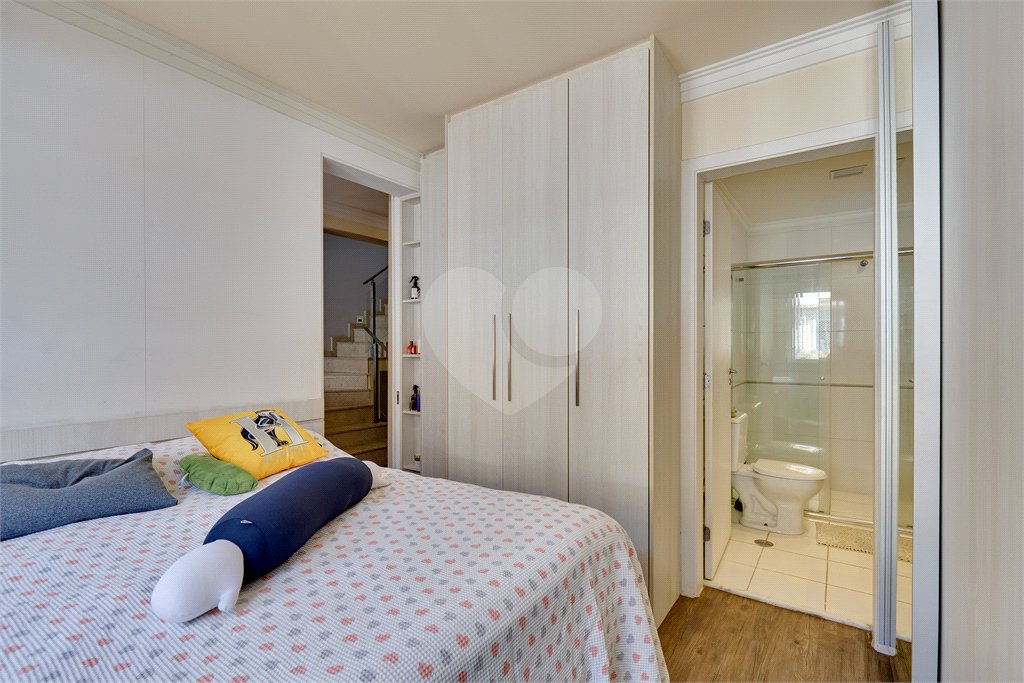 Casa à venda com 4 suítes no condomínio Vila Inglesa, São Paulo - SP