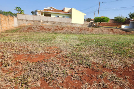 Terreno à venda em Altos do Jaraguá, Araraquara, SP