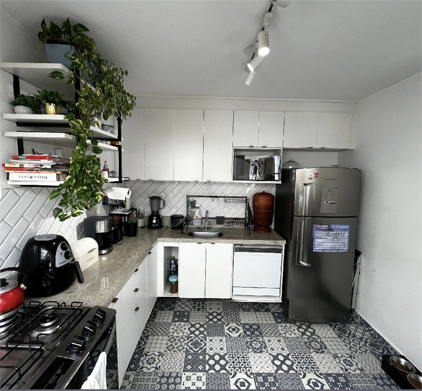 Casa à venda com 3 suítes no condomínio Barbará IV, São Paulo - SP