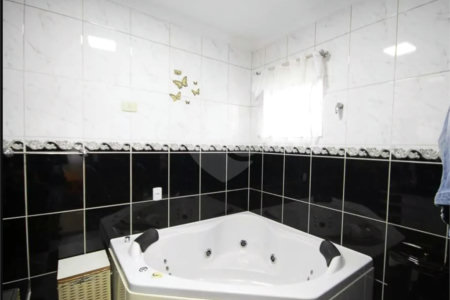 Casa à venda com 5 quartos, sendo 4 suítes, em Vila Maria Alta, São Paulo, SP