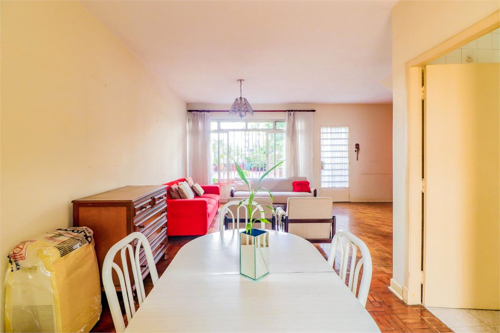 Casa à venda com 3 quartos em Indianópolis, São Paulo, SP