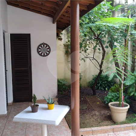Sobrado à venda com 3 quartos, sendo 1 suíte, em Bosque da Saúde, São Paulo, SP