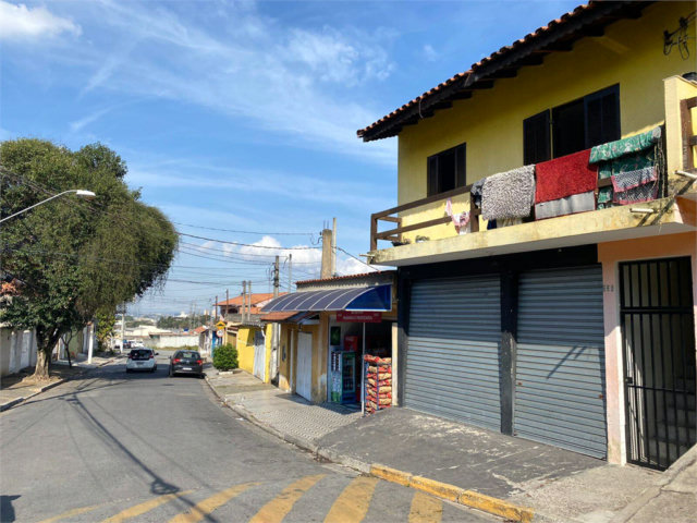 Salão Comercial para alugar em Vila Júlia, Poá, SP