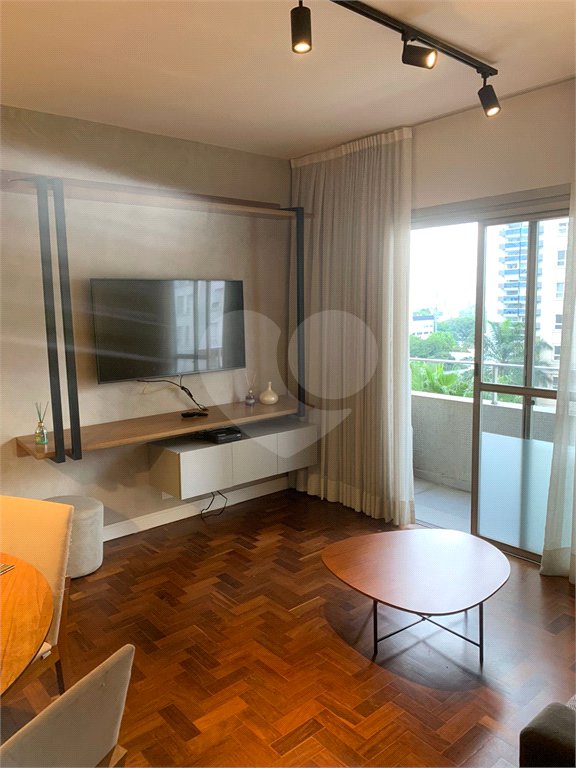 Apartamento para alugar com 2 quartos, sendo 1 suíte,  em Vila Olímpia, São Paulo, SP