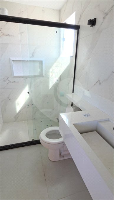 Casa à venda com 3 quartos, sendo 2 suítes, em Guriri, Cabo Frio, RJ