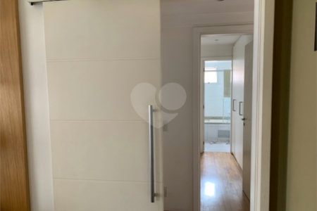 Apartamento à venda com 3 suítes em Alto da Lapa, São Paulo, SP