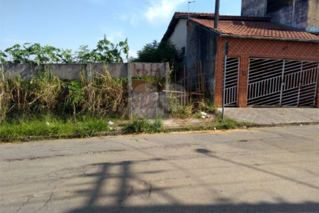 Terreno à venda em Vila São Sebastião, Mogi das Cruzes, SP