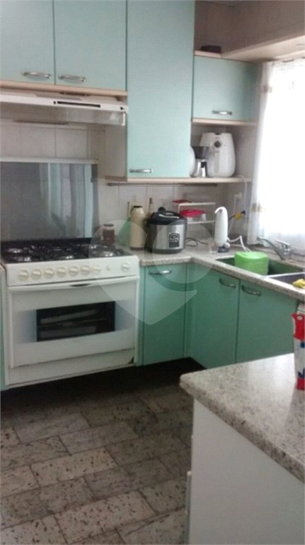 Sobrado à venda com 3 quartos, sendo 2 suítes, em Horto, São Paulo, SP