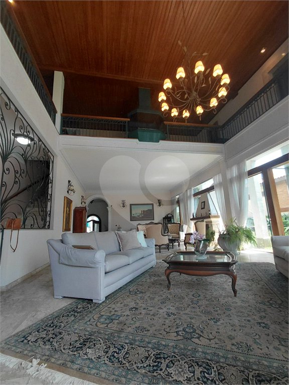 Casa à venda com 4 suítes no condomínio Ville Bourghese, São Paulo - SP
