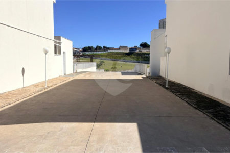 Casa à venda com 3 quartos, sendo 1 suíte, no condomínio Residencial Américo de Figueiredo, Sorocaba - SP