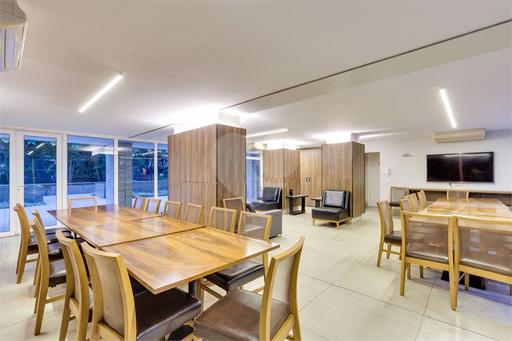 Apartamento à venda com 4 quartos, sendo 1 suíte, em Chácara Santo Antônio, São Paulo, SP