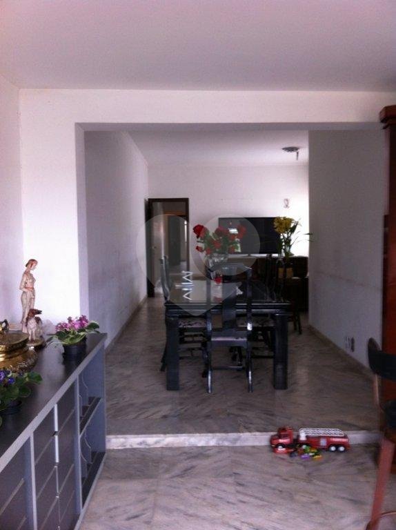 Casa à venda ou para alugar com 5 quartos, sendo 1 suíte, em Tremembé, São Paulo, SP