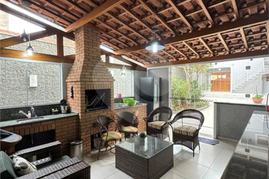Casa à venda com 3 suítes em Saúde, São Paulo, SP