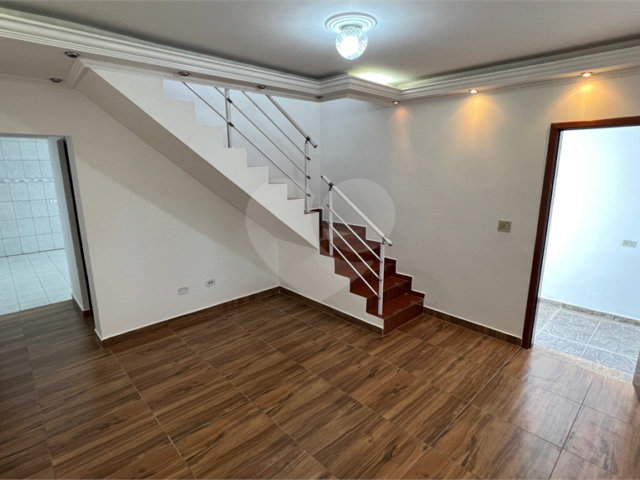 Sobrado à venda com 3 quartos em Vila Nova Cachoeirinha, São Paulo, SP