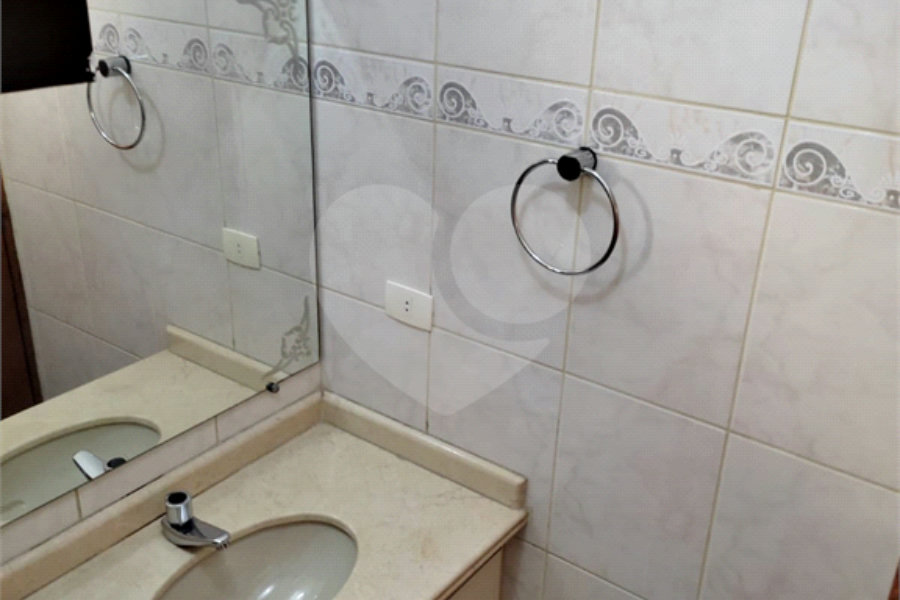 Sobrado à venda com 3 quartos, sendo 1 suíte,  em Vila Medeiros, São Paulo, SP