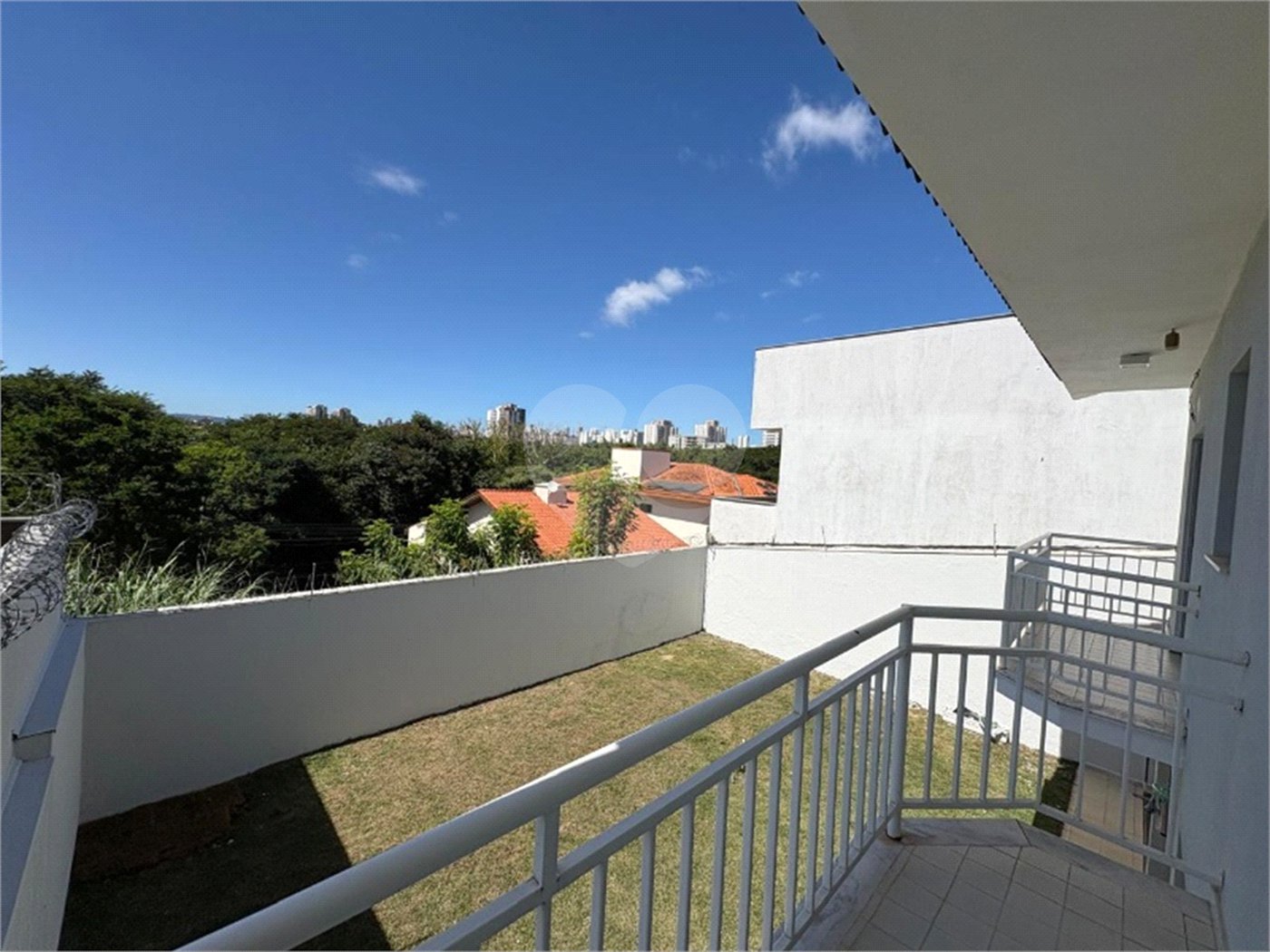 Sobrado à venda ou para alugar com 4 quartos, sendo 3 suítes, em Jardim Pagliato, Sorocaba, SP