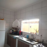Casa Térrea com 3 dormitórios, sendo 1 suíte.