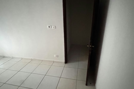 Casa para alugar com 3 quartos, sendo 1 suíte,  em Santos Dumont, Três Lagoas, MS