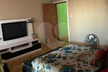 Sobrado à venda com 3 quartos, sendo 2 suítes, em Jardim São Lázaro, Ferraz de Vasconcelos, SP