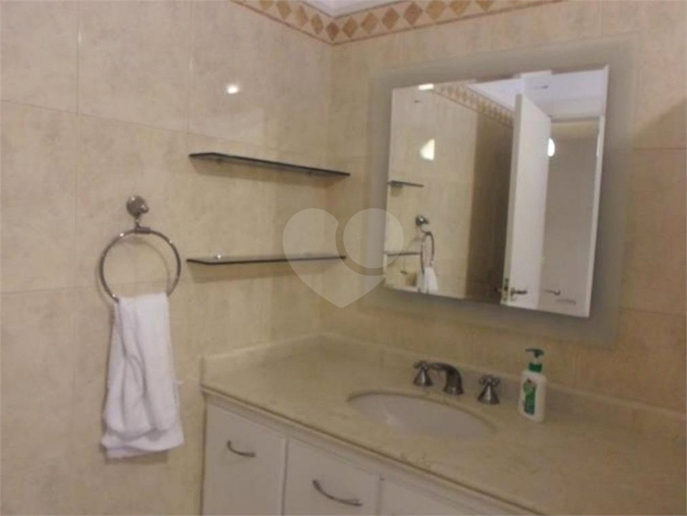 Casa à venda com 3 suítes em Nova Gardênia, Atibaia, SP
