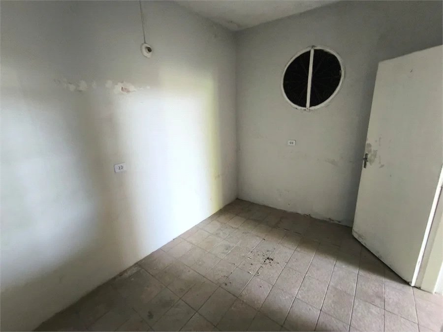 Casa à venda com 3 quartos em Jardim das Esmeraldas, São Paulo, SP