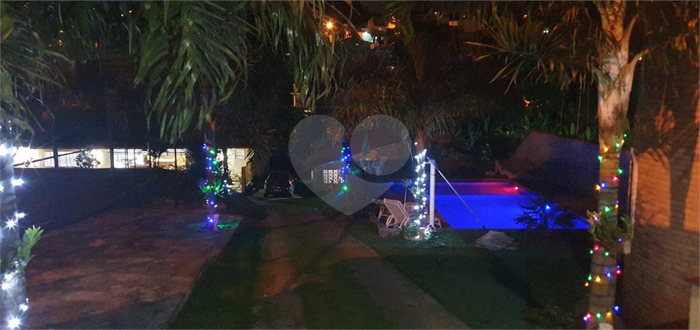 Chácara para alugar com 5 quartos, sendo 3 suítes, em Jardim Estância Brasil, Atibaia, SP