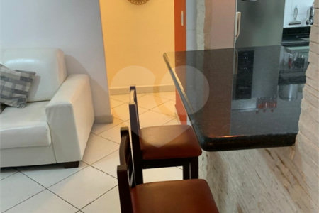 Apartamento à venda com 2 quartos, sendo 1 suíte,  em Canto do Forte, Praia Grande, SP