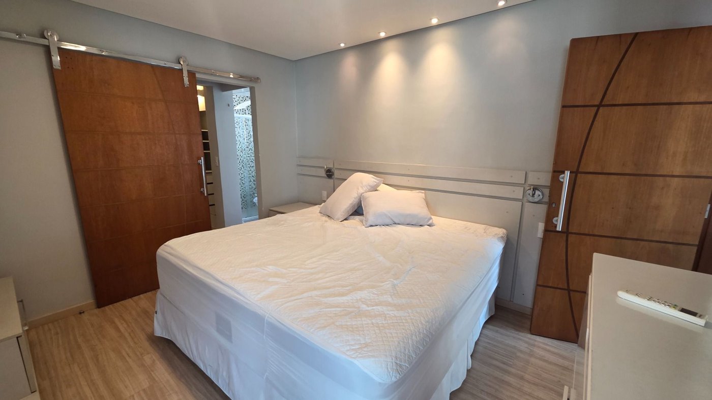 Cobertura com 3 dormitórios à venda, 262 m² por R$ 1.800.000,00 - Pompéia - Santos/SP