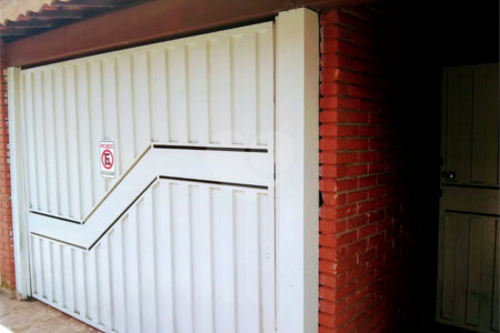 Sobrado à venda com 4 quartos, sendo 1 suíte,  em Jardim Alvinópolis, Atibaia, SP